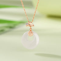 Collier avec pendentif en argent sterling 925, feuille de ginkgo, papillon, calcédoine rose, jade Hetian, boucle de paix, caractère Fu, équilibre, KarmaRipple