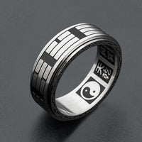 Bague rotative d'équilibre en acier titane Bagua Yin Yang de KarmaRipple