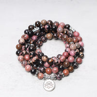 Bracelet d'énergie de compassion en rhodonite et lotus de 108 perles Mala de KarmaRipple