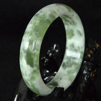 Bracelet jonc de prospérité en jade authentique de KarmaRipple