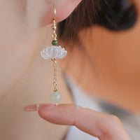 Boucles d'oreilles Hetian Jade Lotus Prosperity de KarmaRipple