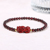 Bracelet de protection en perles carrées de quartz fraise PiXiu en grenat cinabre de KarmaRipple