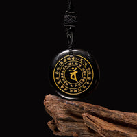 Collier avec pendentif en obsidienne noire et aventurine verte, mantra sanskrit Vairocana Tathagata de KarmaRipple, diverses pierres précieuses