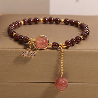 Bracelet de protection papillon en quartz fraise et grenat authentique de KarmaRipple