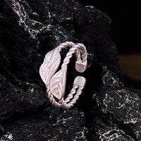 Bague ajustable en bronze KarmaRipple avec motif feuille de richesse