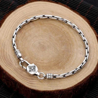 Bracelet de force tibétain Double Dorje Om Mani Padme Hum Bouddha Swastika Vajra de KarmaRipple