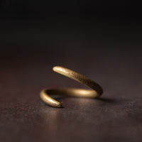 Bague ajustable Fortune en bronze au design simple de KarmaRipple