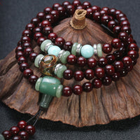 Bracelet Mala d'équilibrage de la fortune en 108 perles de KarmaRipple, petites feuilles de bois de santal rouge, aventurine verte et amazonite