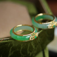 Bague de force en calcédoine verte authentique plaquée or 18 carats de KarmaRipple