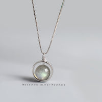Collier avec pendentif rotatif en argent sterling 925 et pierre de lune Love Planet de KarmaRipple