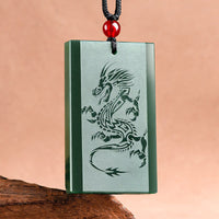 Collier avec pendentif gravé en jade cyan Hetian de KarmaRipple