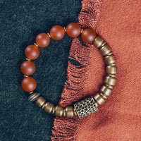 Bracelet de confiance en bronze, agate rouge et agate verte de KarmaRipple