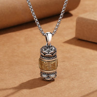 Collier pendentif en cuir sculpté Om Mani Padme Hum de KarmaRipple, chaîne de sagesse et de pureté, en corde de cuir