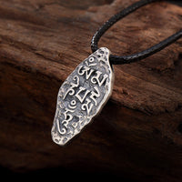 Collier avec pendentif en argent sterling 925 tibétain gravé Om Mani Padme Hum Dorje Vajra de KarmaRipple