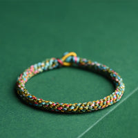 Bracelet tissé à la main en corde colorée pour enfant et adulte de KarmaRipple