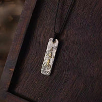 Collier pendentif en bronze avec pièce de monnaie chinoise « Making A Fortune » de KarmaRipple