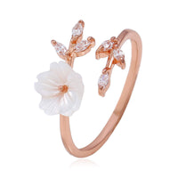 Bague porte-bonheur en bronze à motif de feuilles et de fleurs de prunier de KarmaRipple