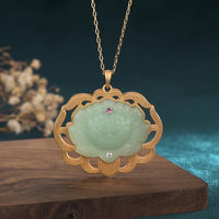 Collier pendentif équilibre en jade authentique de KarmaRipple