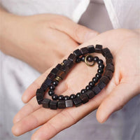 Bracelet double tour en perles carrées en bois d'ébène du Tibet de KarmaRipple