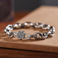 Bracelet de sagesse gravé en bronze Om Mani Padme Hum Double Dorje de KarmaRipple