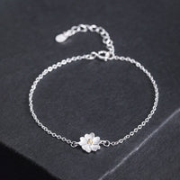 Bracelet chaîne en argent sterling 925 avec bénédiction en fleurs de cerisier de KarmaRipple