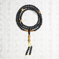 Bracelet d'équilibrage Mala tibétain en agate rouge et graines de cyprès Bodhi de KarmaRipple