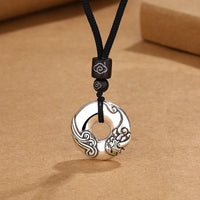 Collier pendentif en bronze avec boucle de paix PiXiu de KarmaRipple
