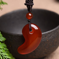 Pendentif de confiance et de calme en agate rouge et agate verte à motif lunaire de KarmaRipple