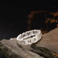 Bague creuse tibétaine en argent sterling 925 Om Mani Padme Hum Peace de KarmaRipple