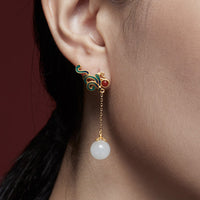 Boucles d'oreilles pendantes en perles d'agate rouge et jade ivoire vintage de KarmaRipple