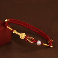 Bracelet tissé en or 24 carats avec poignée Ruyi et personnage Fu, lapin et perle porte-bonheur de KarmaRipple 