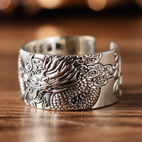 Bague de protection et de succès en argent sterling 999 avec motif de dragon sculpté de KarmaRipple