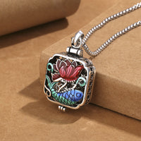 Collier pendentif en bronze avec boîte de prière Fortune Ghau et poisson Koi de KarmaRipple