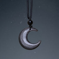 Collier avec pendentif de protection en forme de croissant de lune Yin Yang en obsidienne argentée authentique de KarmaRipple