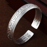 Bracelet de prière et de méditation en bronze ivoire tibétain sanskrit de KarmaRipple