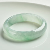 Bracelet jonc authentique en jade pour la prospérité et la richesse de KarmaRipple