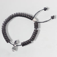 Bracelet en corde sculptée en coquille de noix de coco tibétaine de KarmaRipple, Om Mani Padme Hum Dorje Vajra Bell Happiness