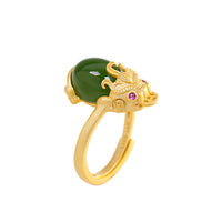 Bague de richesse en jade Pixiu plaqué or 18 carats de KarmaRipple